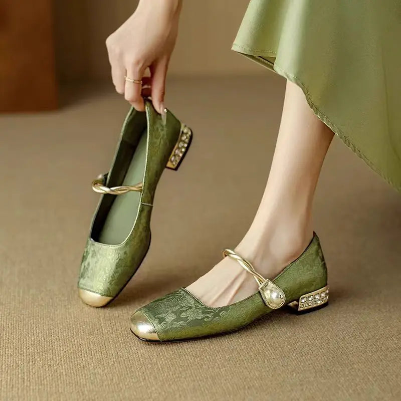 Vela Pearl Pumps